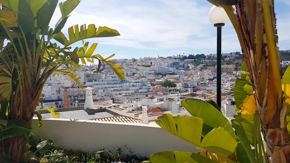 Albufeira Blue Wave Retreat 65
