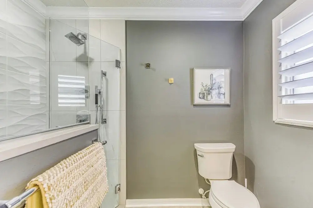Near Golf Courses Home with Sunroom in The Villages