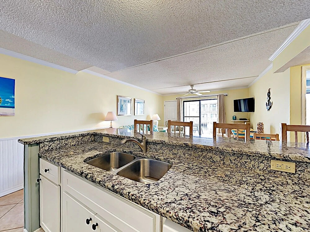 New Listing! Sugar Beach Oasis W/ 4 Pools & Tennis 2 Bedroom Condo