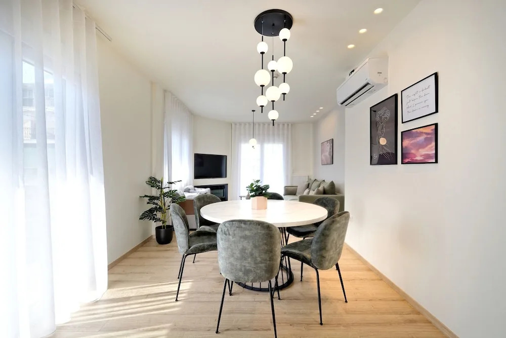 Eos Residence