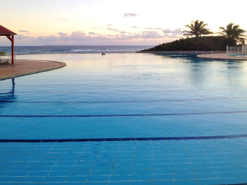 Studio in Saint-françois, With Wonderful sea View, Pool Access, Furnis