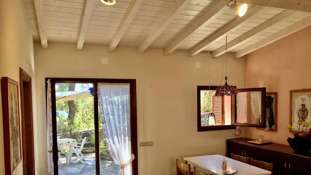 Single House, 6 Pax, 150 Mt To The Sea-Silvia B