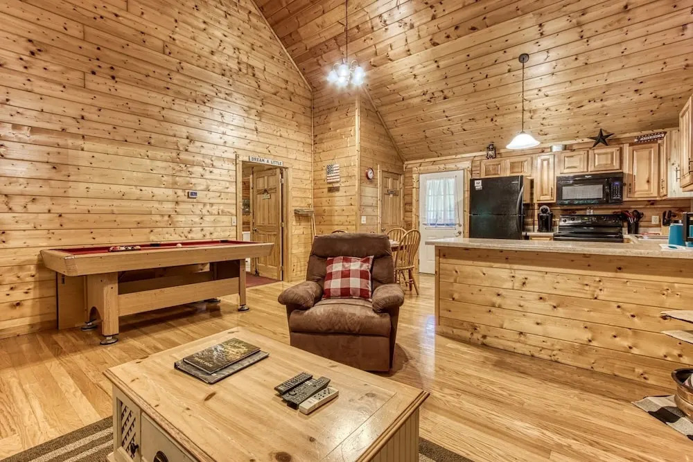 Little Slice of Heaven -1BR 1BA Close to Town and Resort Amenities cabin
