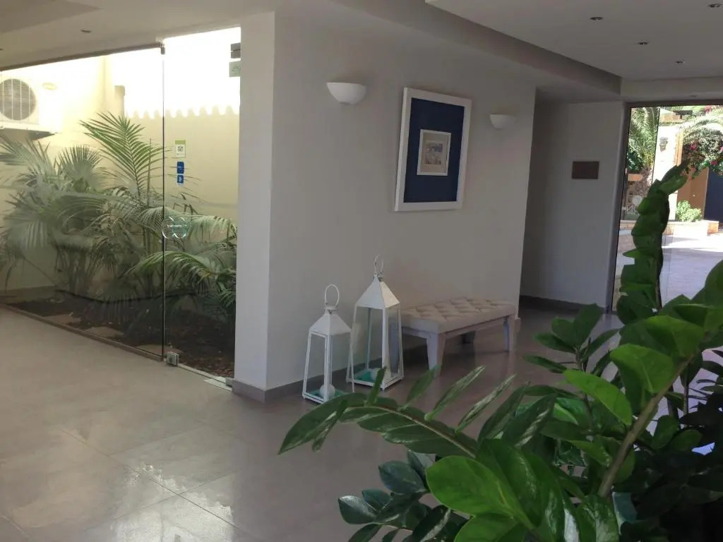 Iperion Beach Hotel