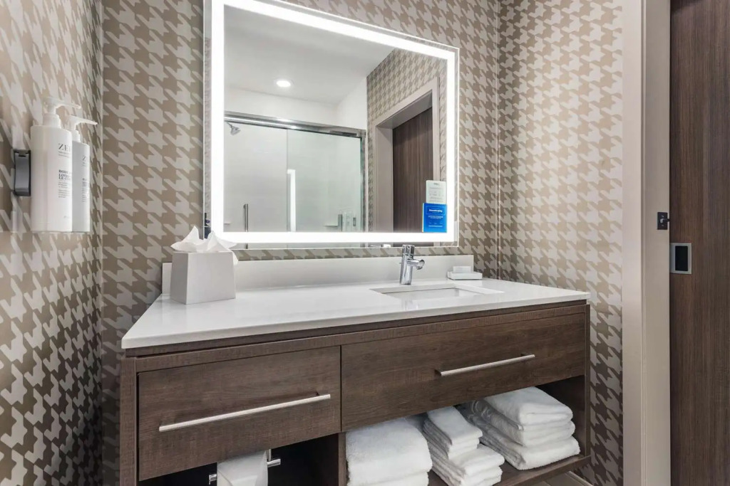 Home2 Suites By Hilton Cedar Rapids Westdale