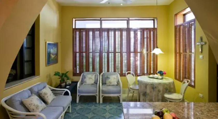 Arabesque Apartments
