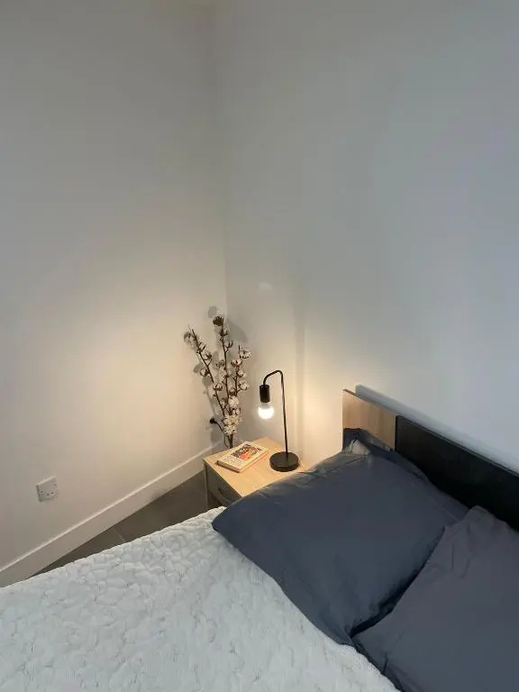 Logement entier : Studio neuf avec jardin