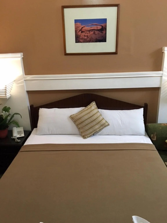 Agustina Apartments