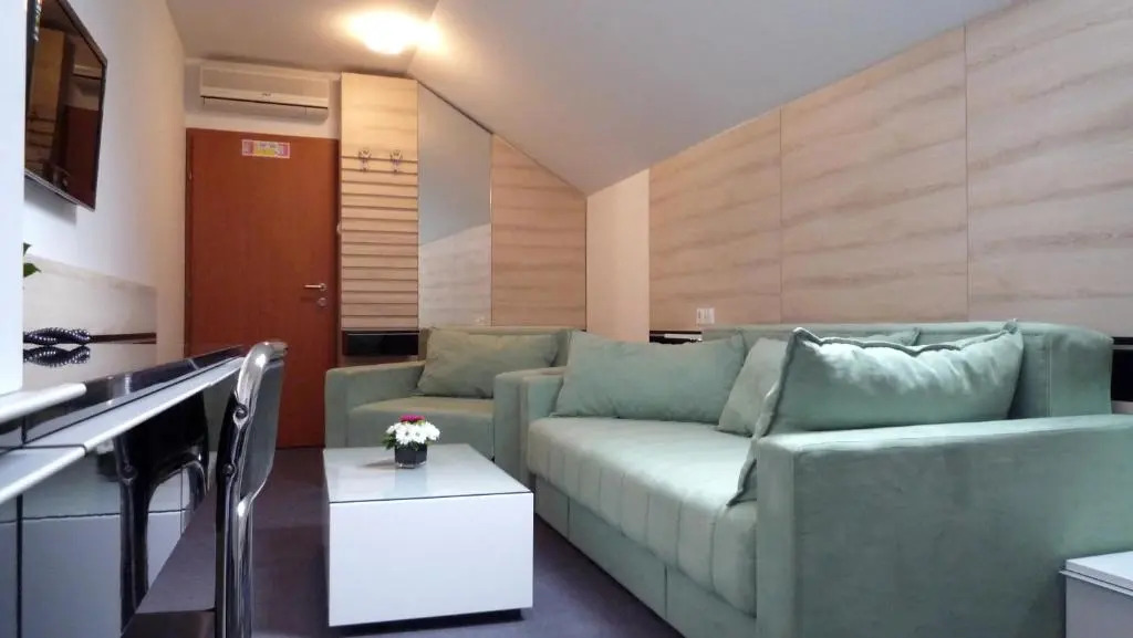 Garni Hotel Consul
