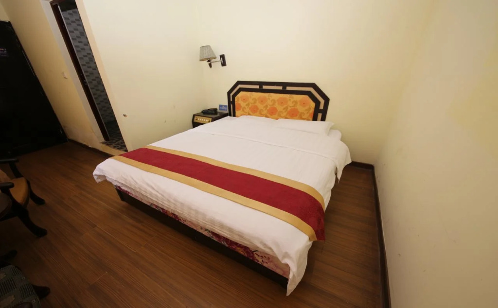 Huada Hotel