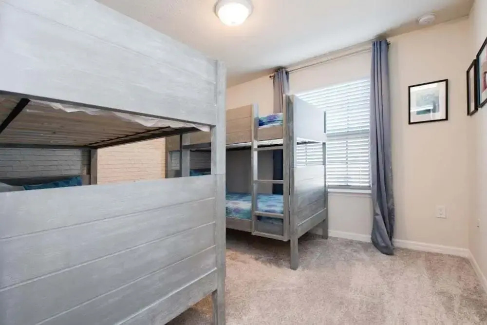 Beautiful 5 Bed Pool Home At Resort- No Resort Fee 5 Bedroom Townhouse