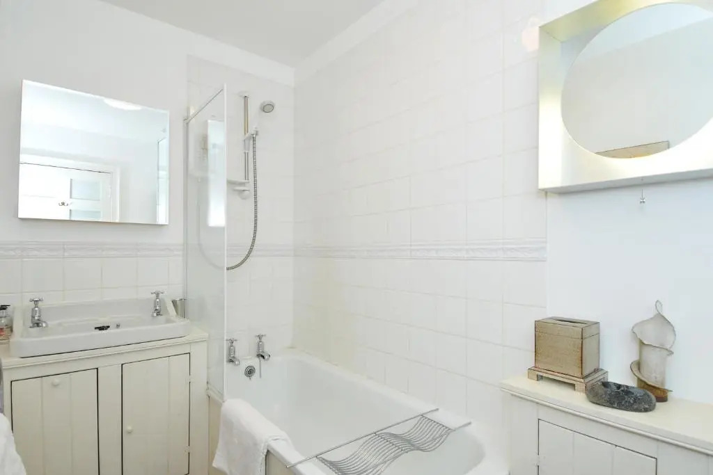 217 Charming first floor period city center apartment