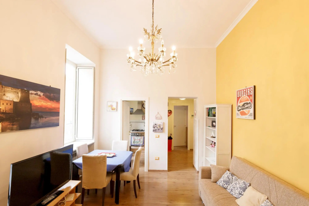 Duomo 77 in Napoli with 2 bedrooms and 2 bathrooms