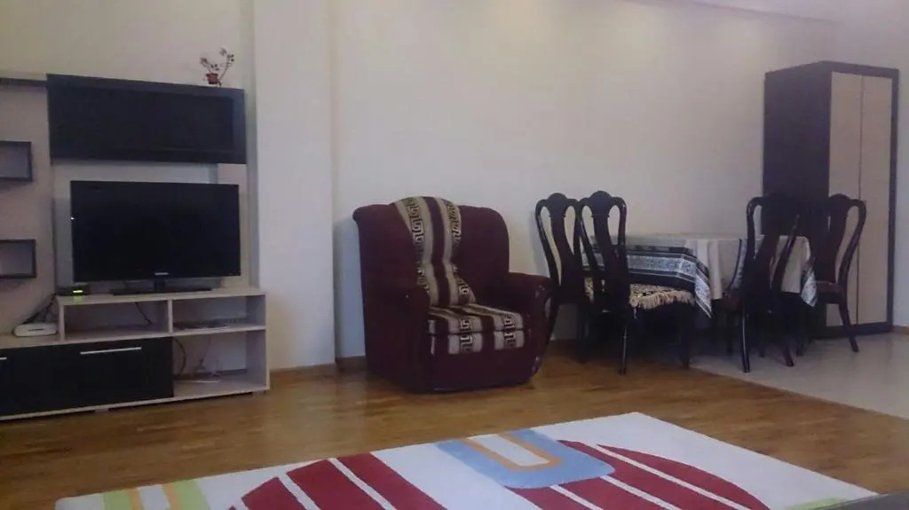 Apartment on Tole Bi