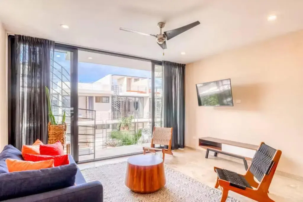 307 Amena Awesome Penthouse w/ Private Pool and Gym
