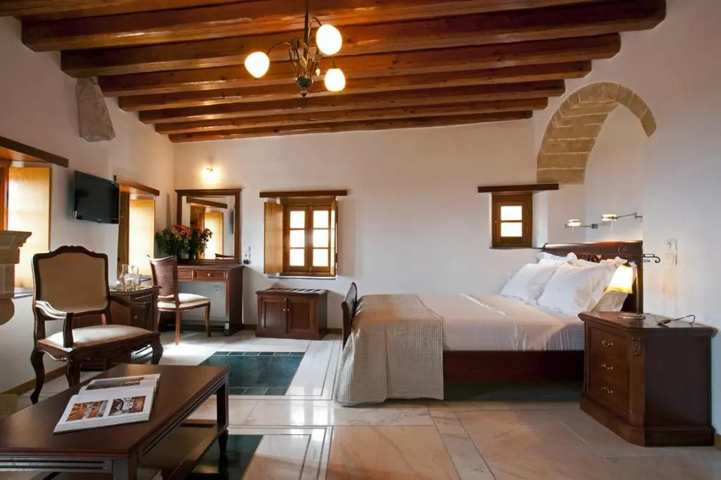Likinia Hotel