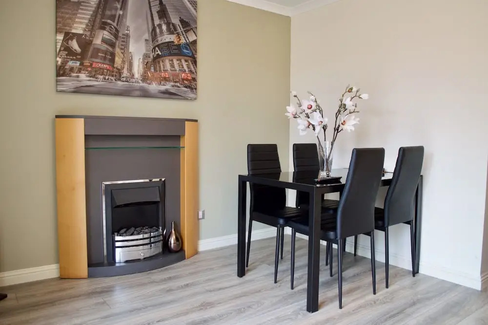1 Bedroom Apartment With Private Patio Sleeps 3