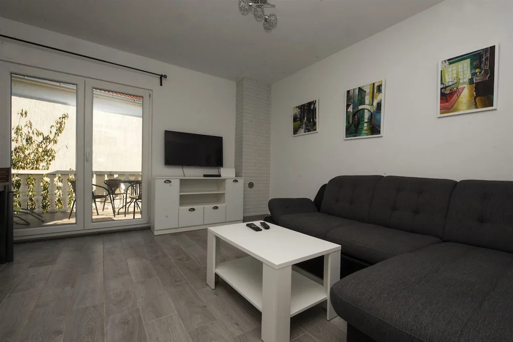 Apartment Jure