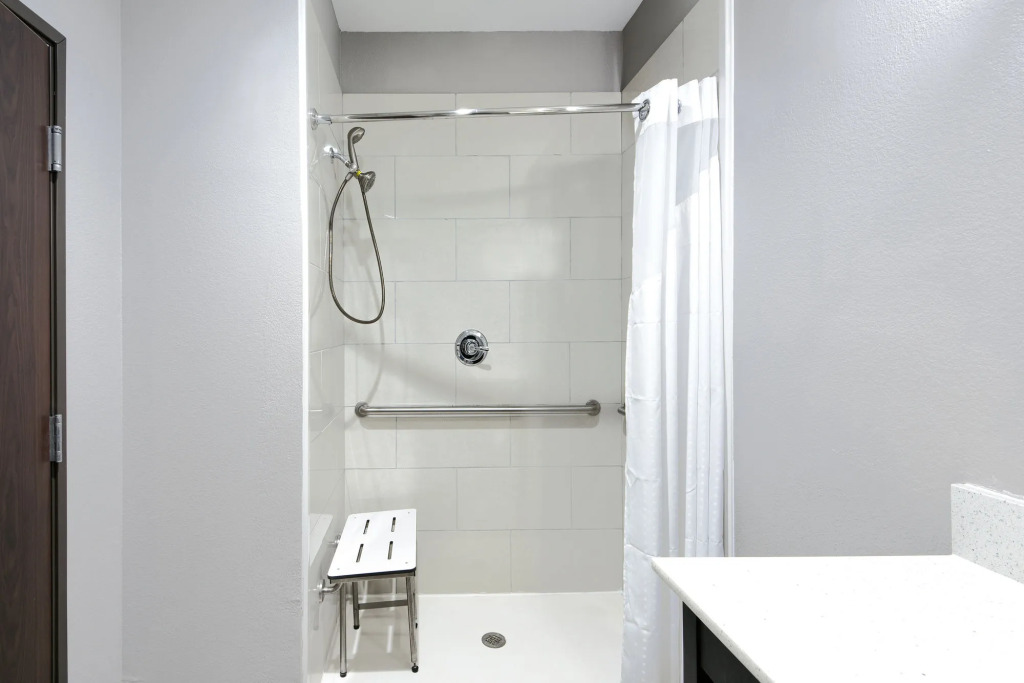 Holiday Inn Express and Suites Houston North - IAH Area by IHG