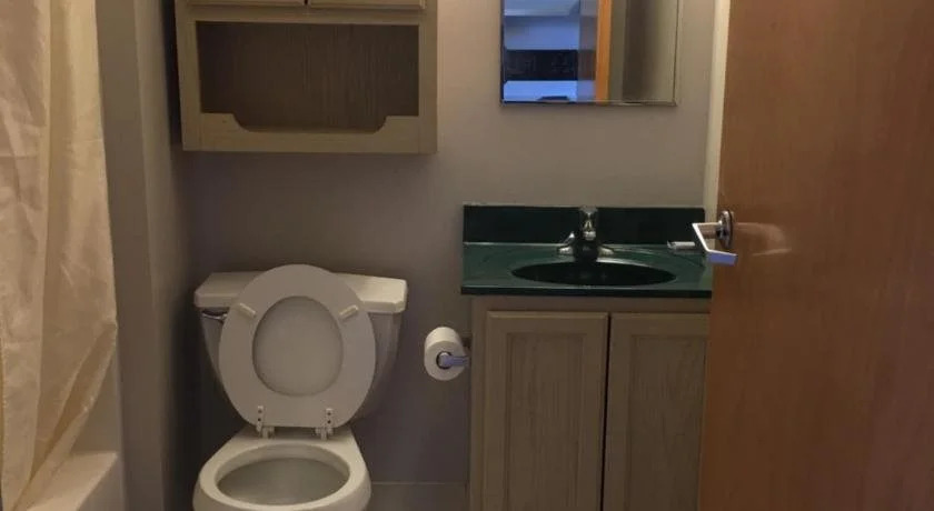 All Suites Inn Budget Host