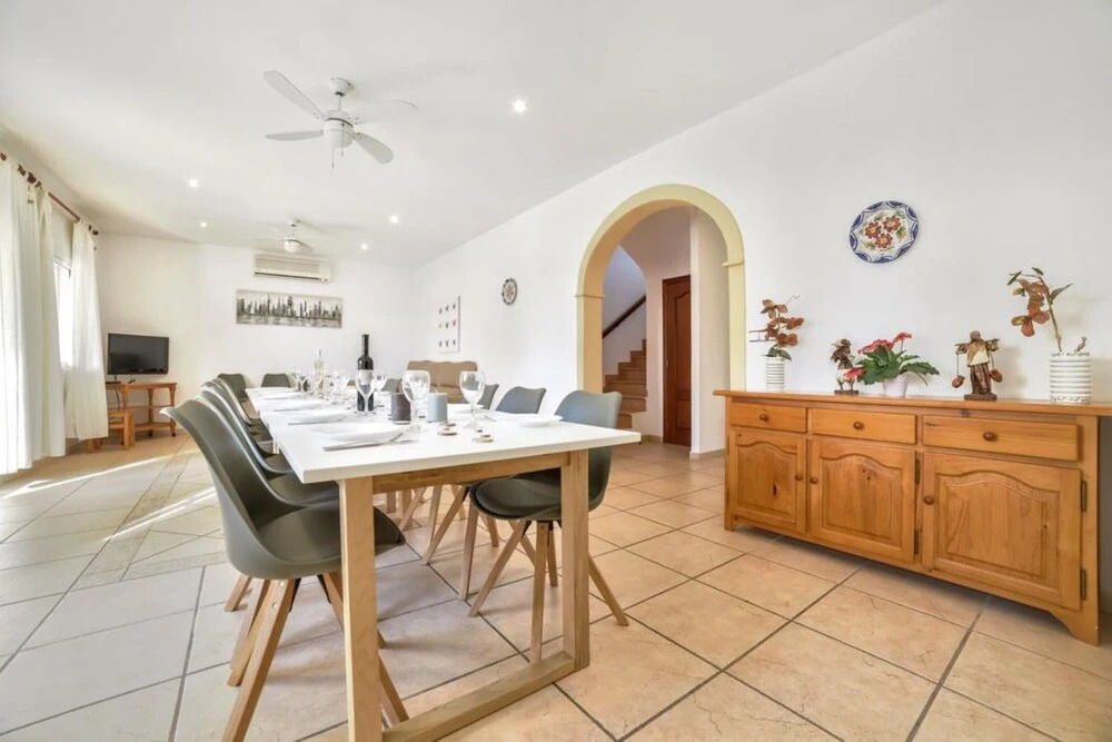 Villa - 7 Bedrooms with Pool and WiFi - 106438