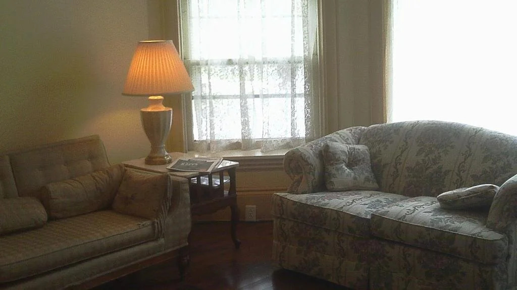 HI - Syracuse, Downing International Hostel
