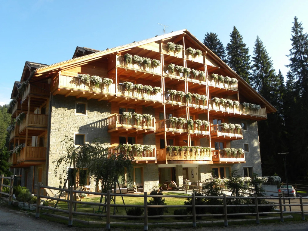 Maribel Hotel