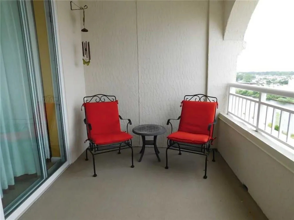 Yacht Club Villas #2-1005 3 Bedrooms 3 Bathrooms Condo