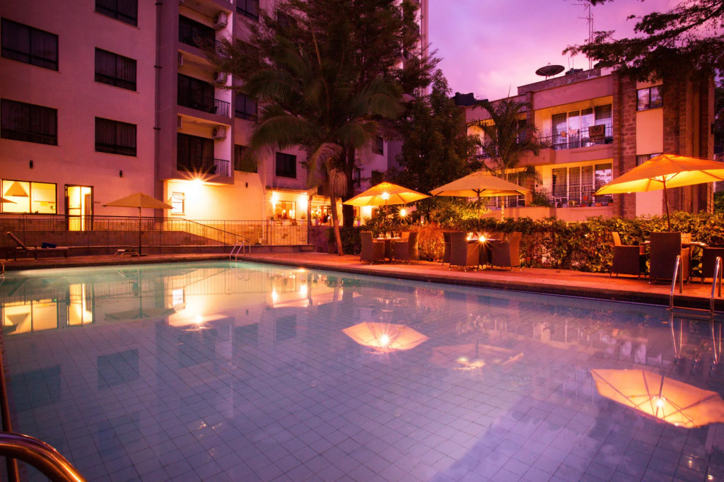 Bidwood Suite Hotel, Opposite Sarit Centre