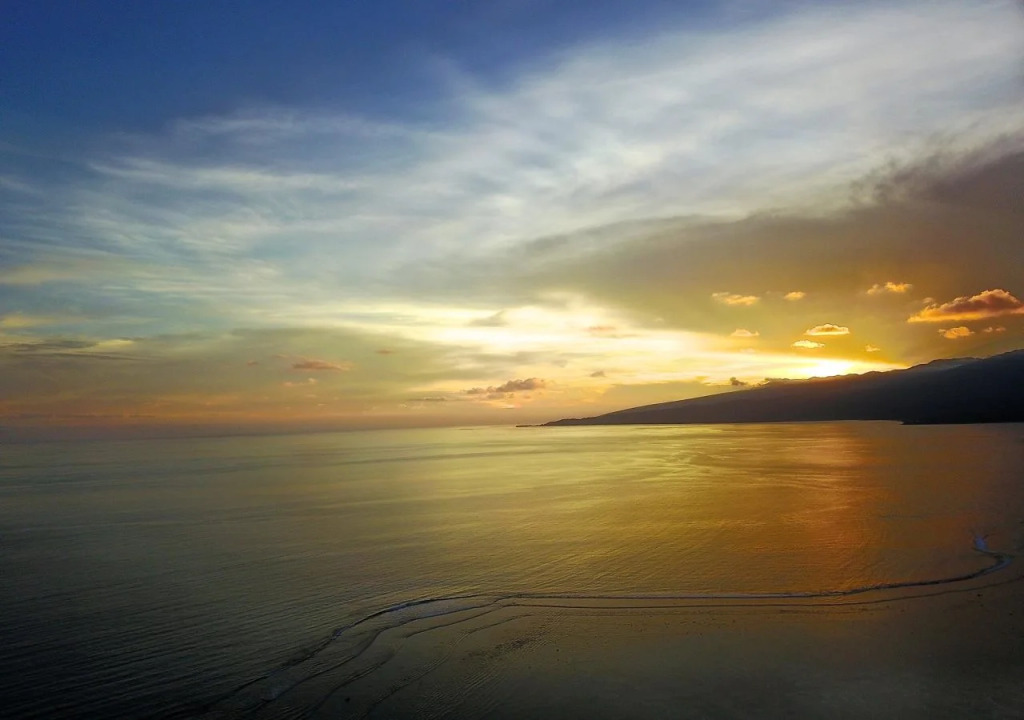 Waruka Bay Resort