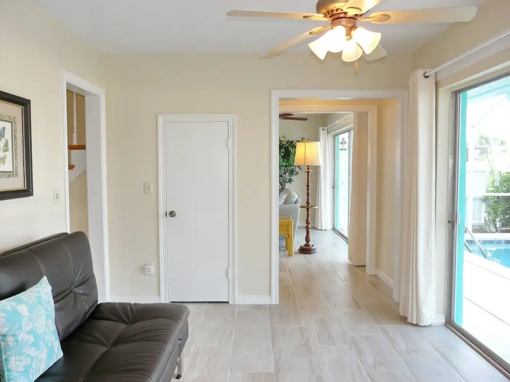 819 Chestnut Court