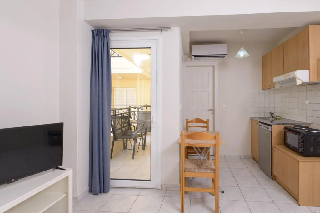 CHC Ares Apartment