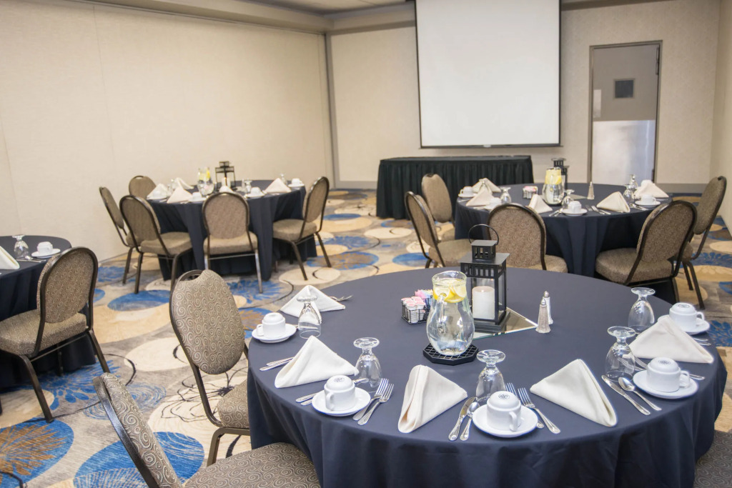 Eastland Suites Hotel & Conference Ctr, Trademark by Wyndham