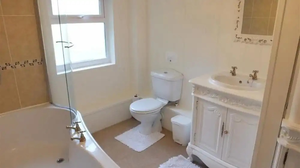 Angel Cottage 2