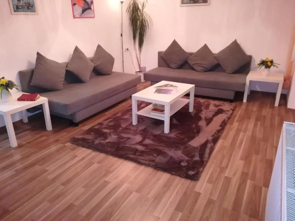 Isas Apartment