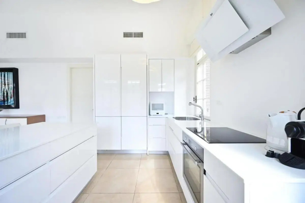 Amazing 2BR near the beach by HolyGuest