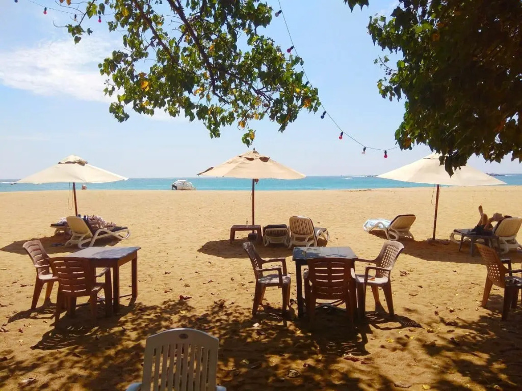 Full Moon Resort