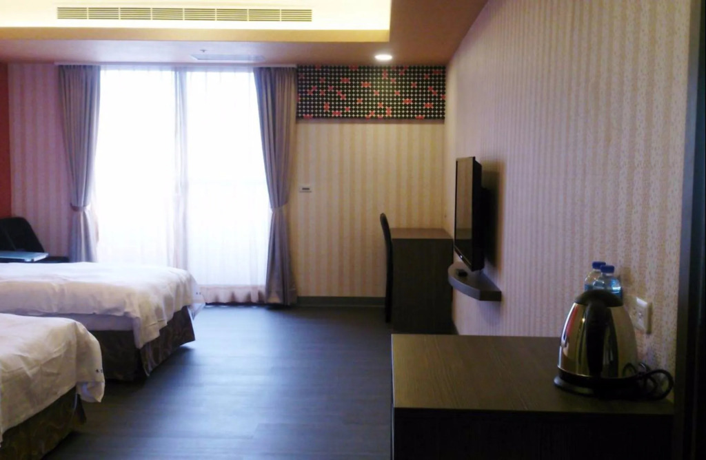 Crystal Hotel