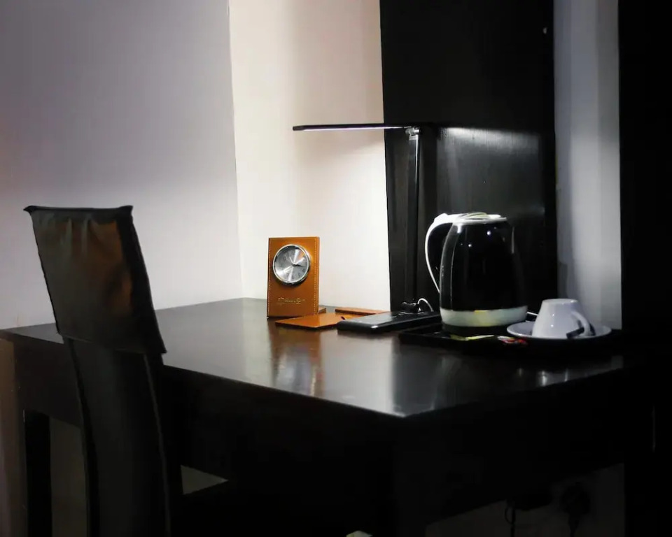 Royal Crest hotel and suite