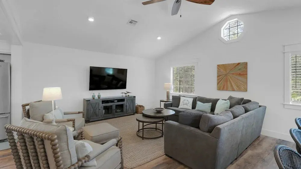 5 Minutes to the Beach; Old Florida Charm + Modern Upgrades
