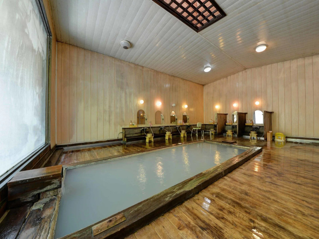 Shirahone Onsen Tsuruya Ryokan