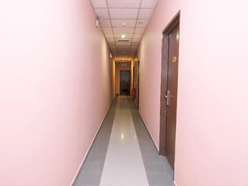 Hotel De Tees, Masai Utama