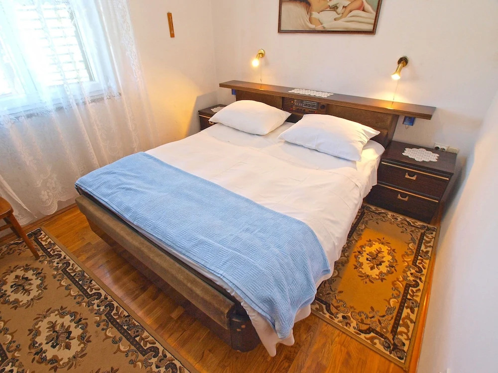 Apartment 1169