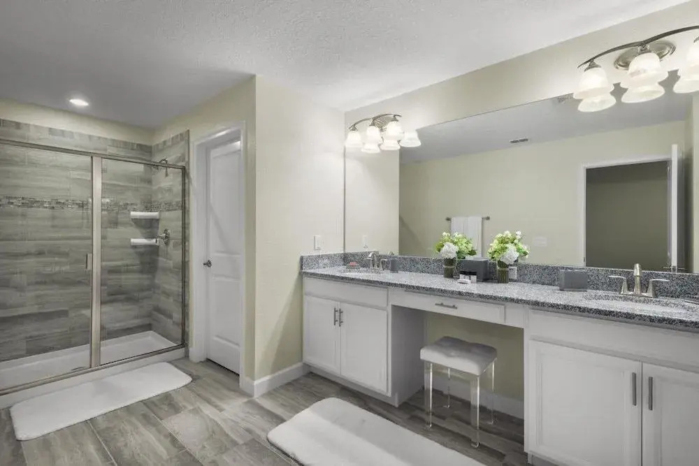 Luxury 5 bedroom home with private pool - 5 Br home by RedAwning