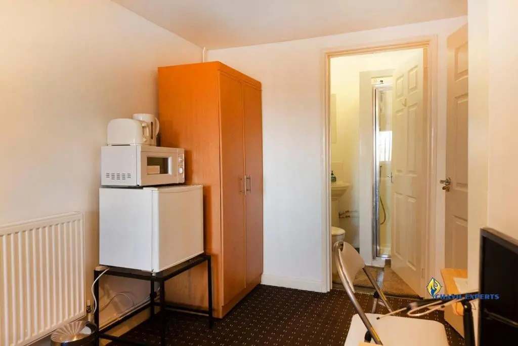 Gabriella Aprt, 3 Bedroom, Parking, City Centre