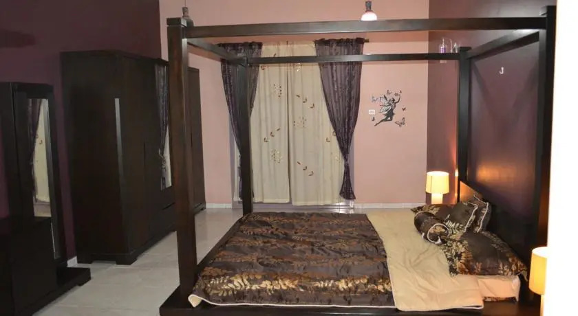 Master Bedroom Al Nokhtha Street