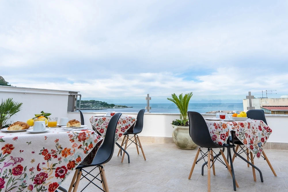 B&B Una Terrazza sul Golfo di Sferracavallo