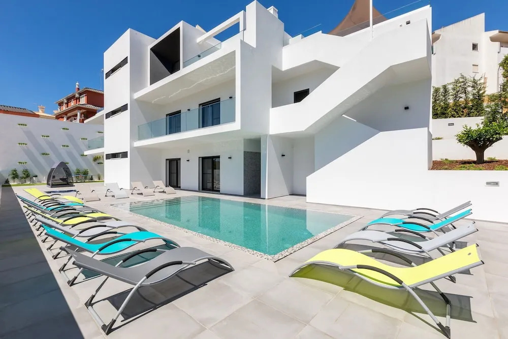 Luxury 47 - Deluxe Villa