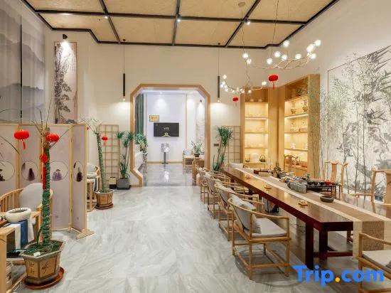 Zhuyouhui·LOFT Hotel (Guiyang Guanshanhu North High-speed Railway Station)