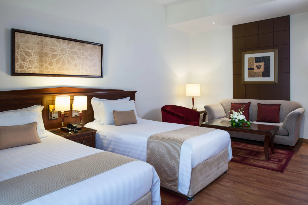 Majestic City Retreat Hotel